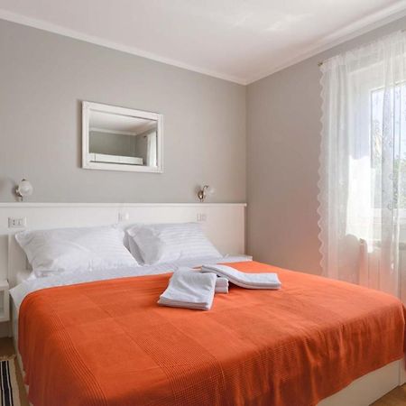 Villa Hope Apartments Poreč Exterior foto